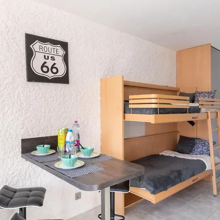 Les Vagues By Interhome